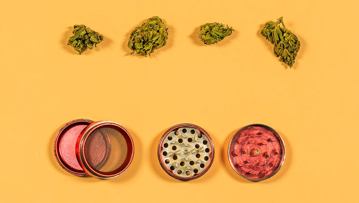 Grinders can come with 2 to 5 pieces.