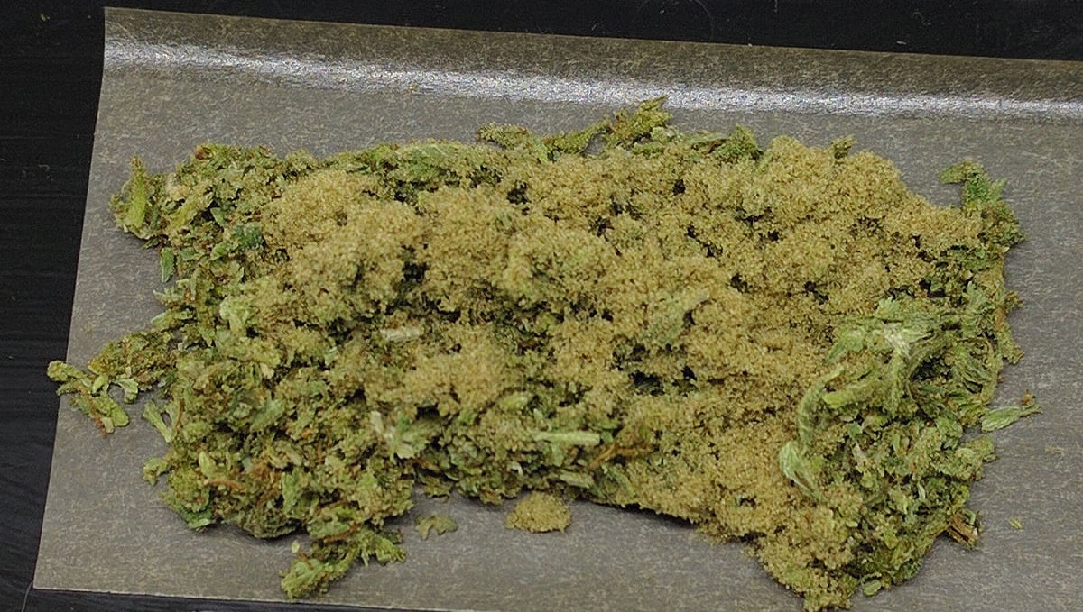 What Is Kief And Best Ways To Use It: Kief In A Joint