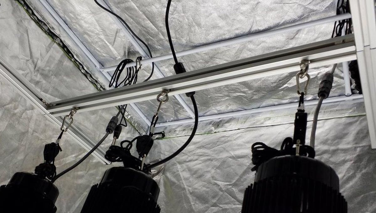 Diy grow room: light fixture support