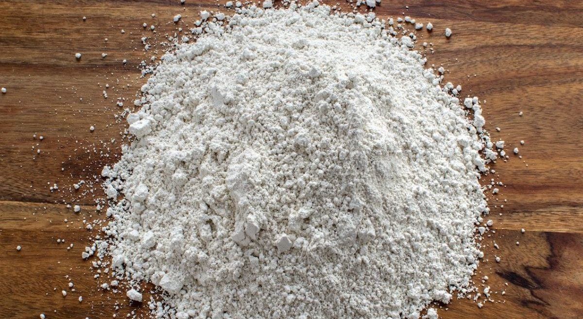 Protect Cannabis Outdoors: diatomaceous earth