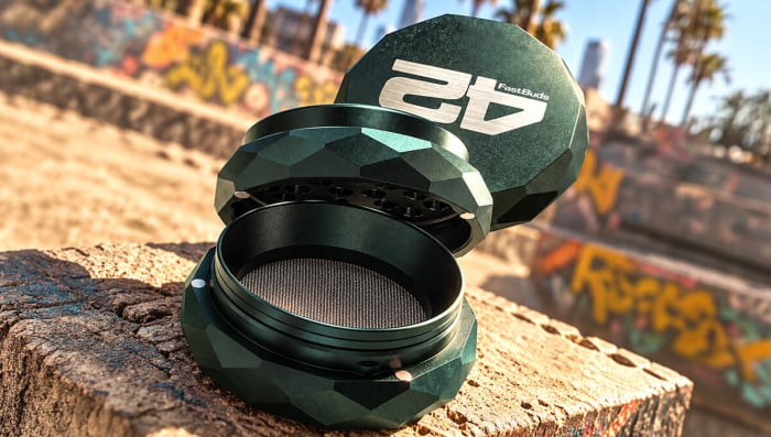 420 NV Grinder torna in Verde: Edizione Limitata