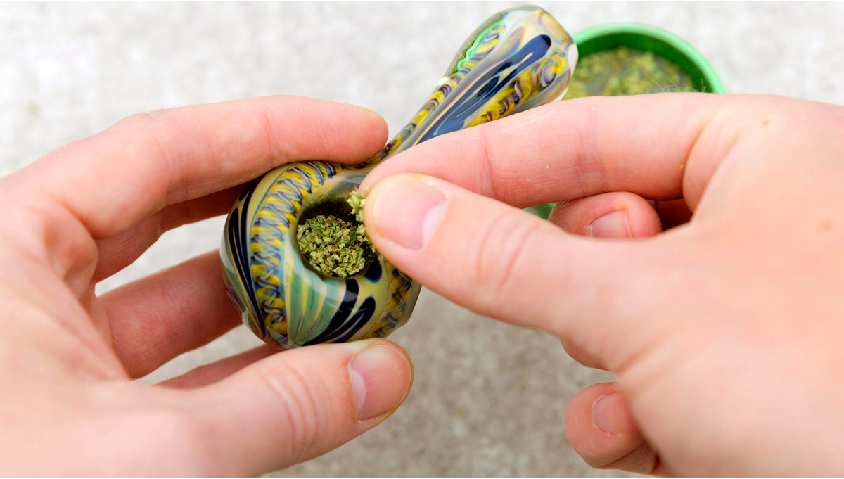 how to pack a bowl with a big hole